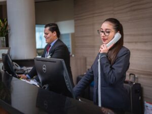 Pautas para gestionar las malas críticas hacia tu hotel